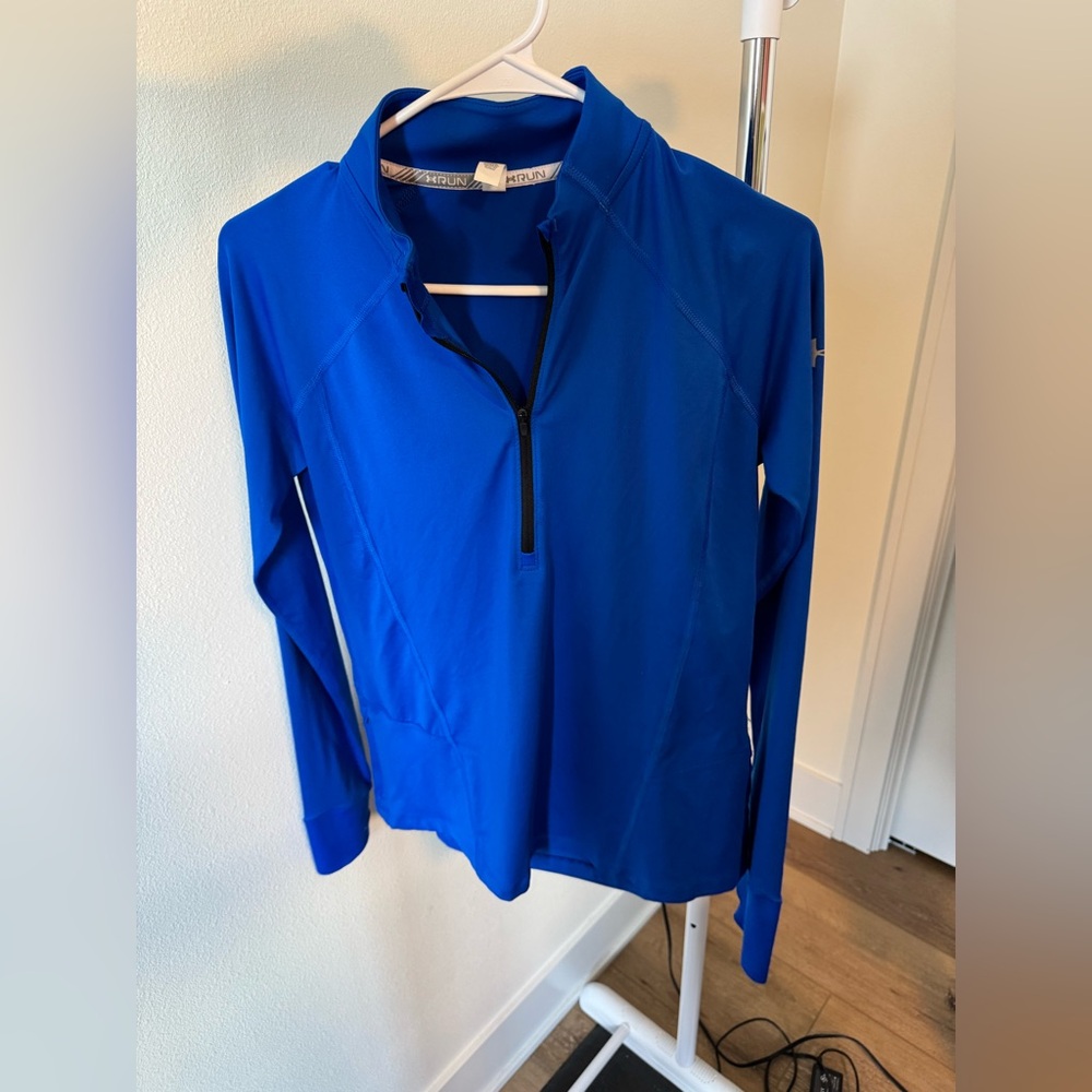 Under Armour UA Women Size Small 1/2 Zip Long Sleeve Thumbholes Fitted
